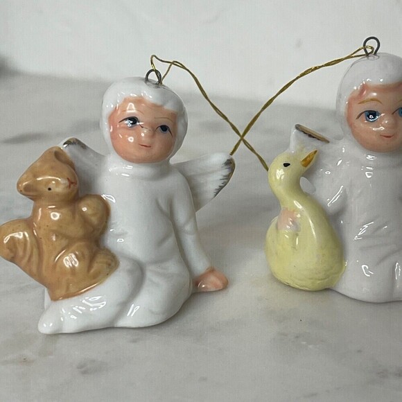 Lot of 3 Vintage White Angel Figurines Adorable With Animals - Picture 2 of 6